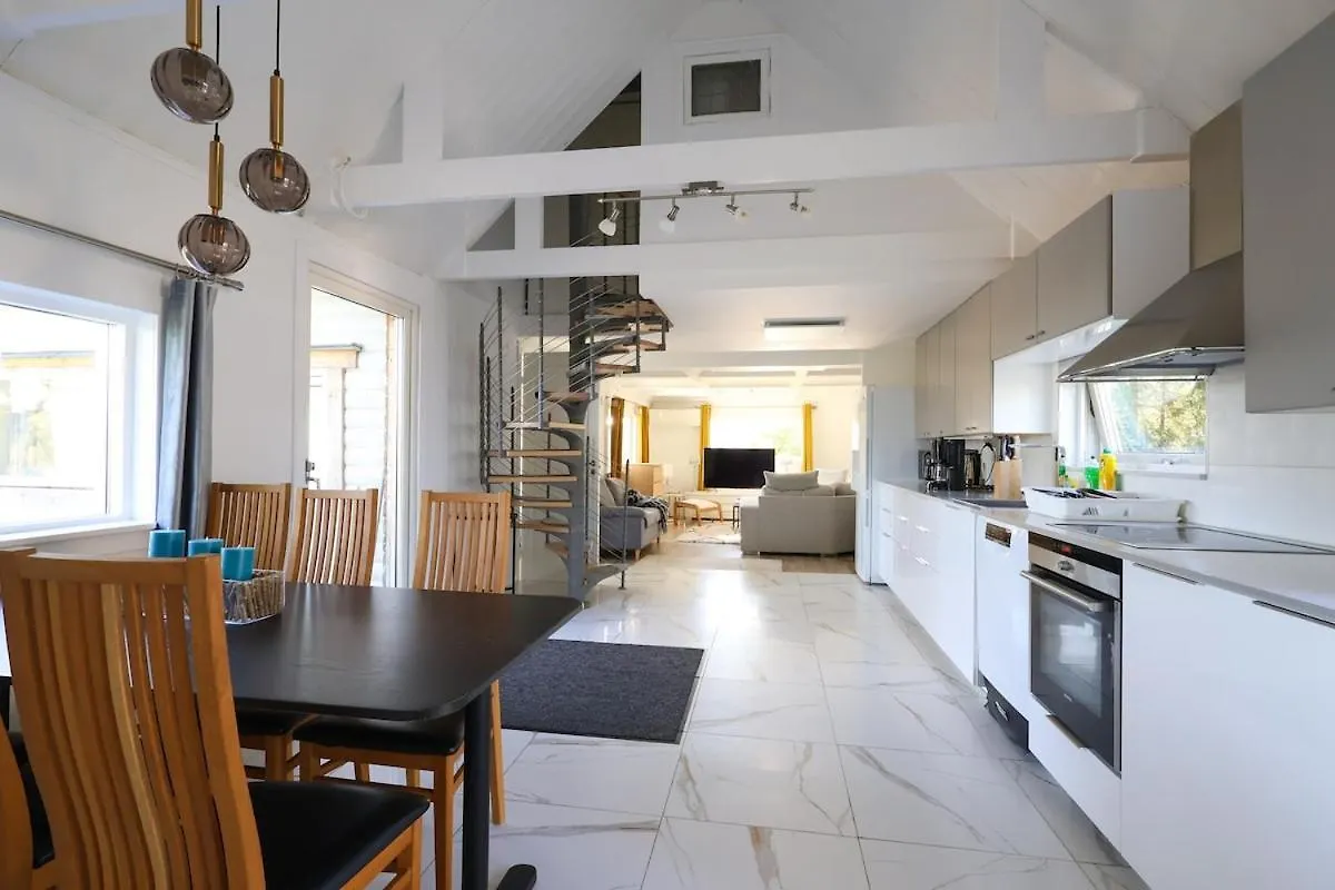 3 Villas - 16 Beds - Views - City Göteborg 0*,  Suède